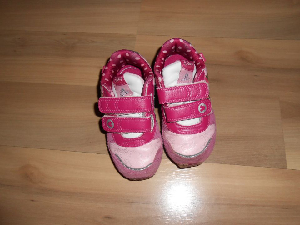 adidas minnie,št.23,bolj 22-23, 10eur