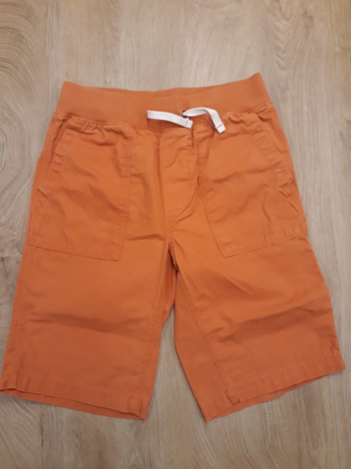 GAP kratke hlače vel. L (9-10 let), 4 €