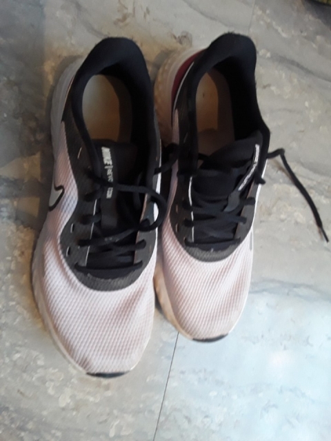 Telovadni nike št.41, 17€, -10% - foto