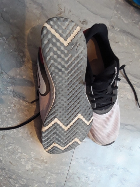 Telovadni nike št.41, 17€, -10% - foto