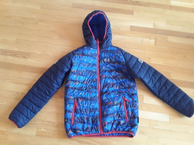 Jack wolfskin jakna 164, 27€