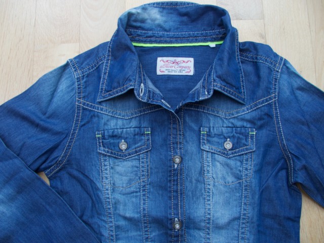 Komplet S.OLIVER jeans srajca št. S-140 in pasana rutka