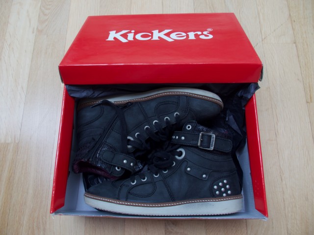 3x obuti KICKERS usnjeni gležnarji št. 37; 23 eur