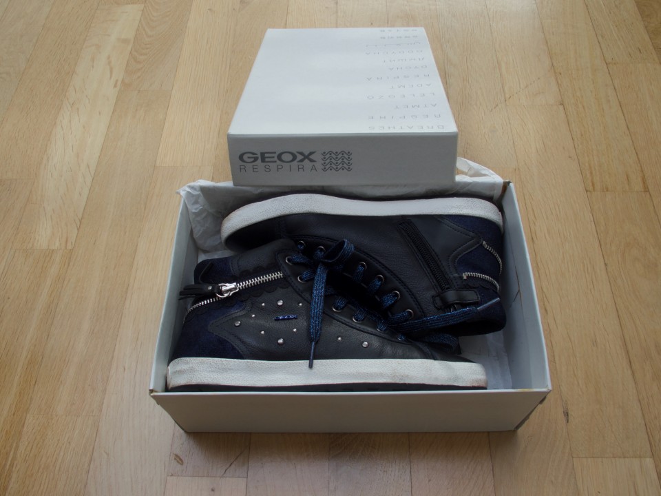 1x obuti visoki gležnarji GEOX št. 38; 40 eur
