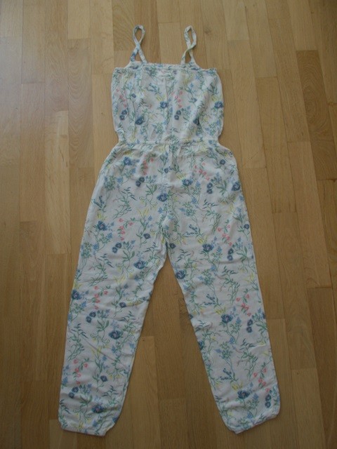 H&M pajac tanek z naramnicami št. 140 (9-10 let)