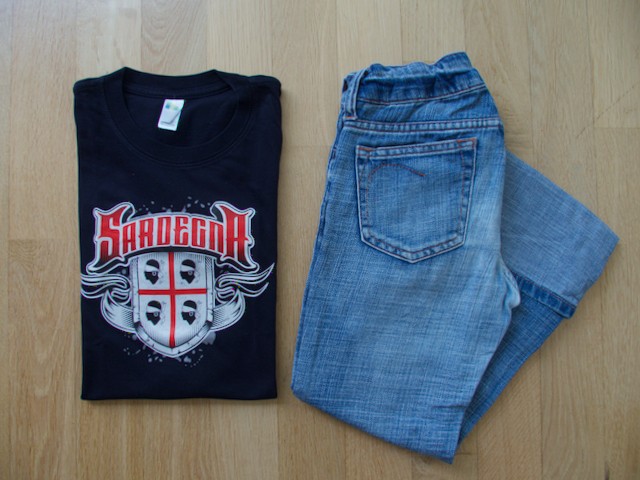 Komplet majica in 7-8 jeans hlače H&M št. 134 (8-9 let); 5 eur
