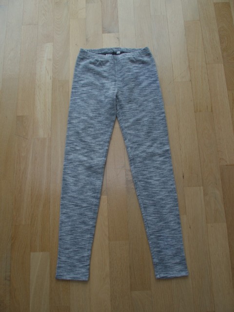 GAP sive žametne pajkice št.12 let; 7 eur