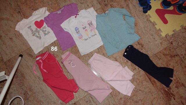 86 dekliška oblačila: majice hlače pajkice 1€