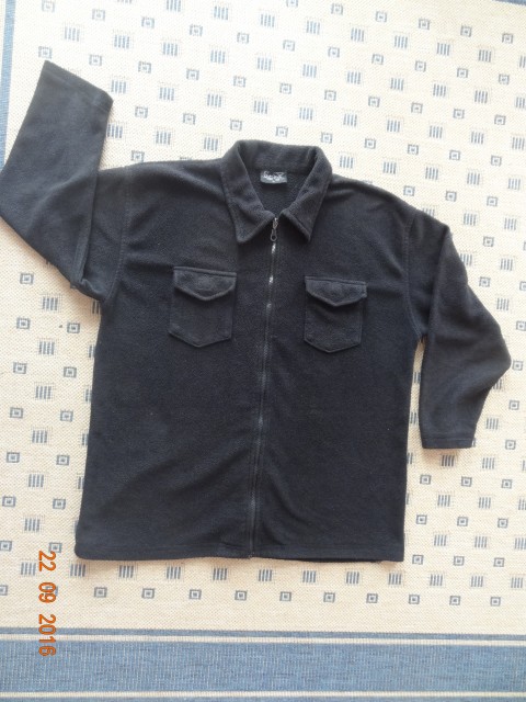 Topla črna srajca majica XL 5€  oblačila