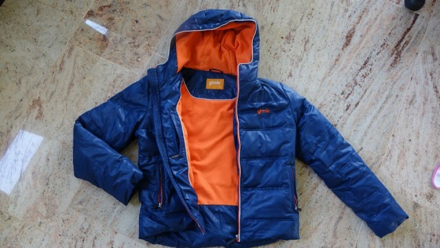 158-164 fantovska jakna 6€, oblačila
