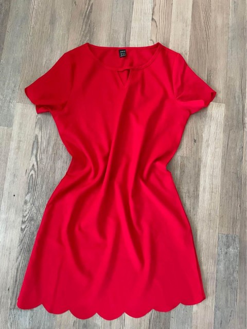 Rdeča oblekica XS-34 10€