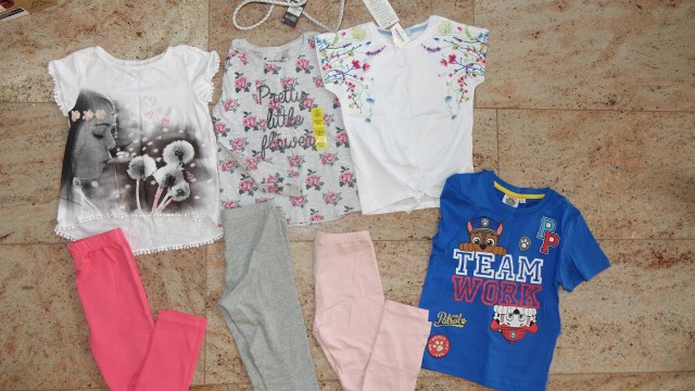 104, 110 in 110-116 dekliške oblačila. majice pajkice
