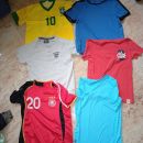 146 in 152 kratke majice za fanta. Maribor 12€