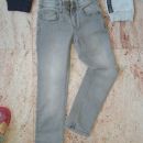 134-140slim kavbojke 7€. Maribor