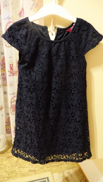 98 čipkasta temno modra obleka 6€ PRIMARK Maribor