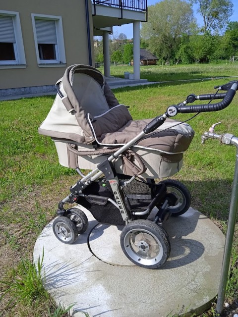 Otroški voziček za dojenčka 0-6mes. 60€ Maribor