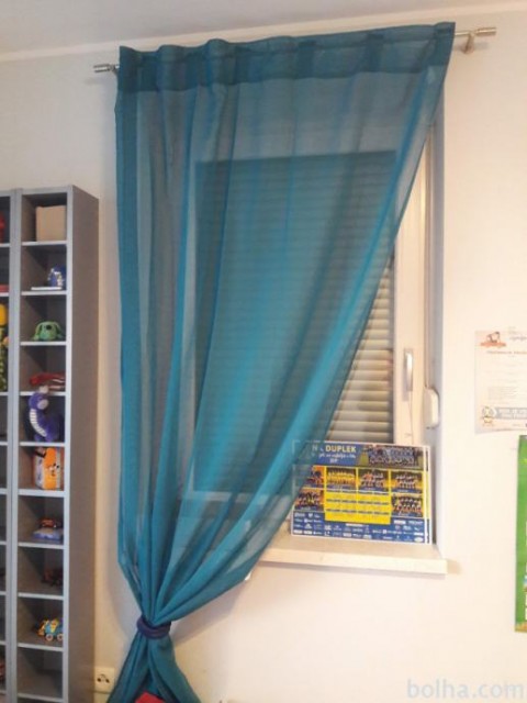 2x Zavesa za okno 145 X 245cm. 8€ za kom.