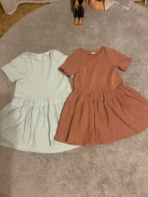 140 obleke ZARA 5e-kom