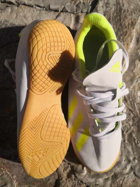 Adidas nogometni čevlji  - foto