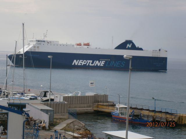 Neptune Okeanis (Neptune Lines)