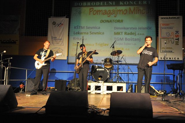 23.10.2011 Dobrodelni koncert Pomagajmo Mihcu - foto