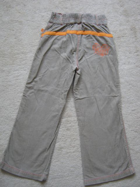Bež -rjave žametne hlače, velikost: 122, 6 - 7 let (zadnja stran), cena: 4 €