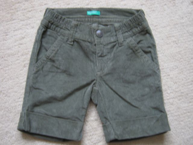 Zelene, kratke žametne hlače Benetton, velikost: xs, 4, 110 cm