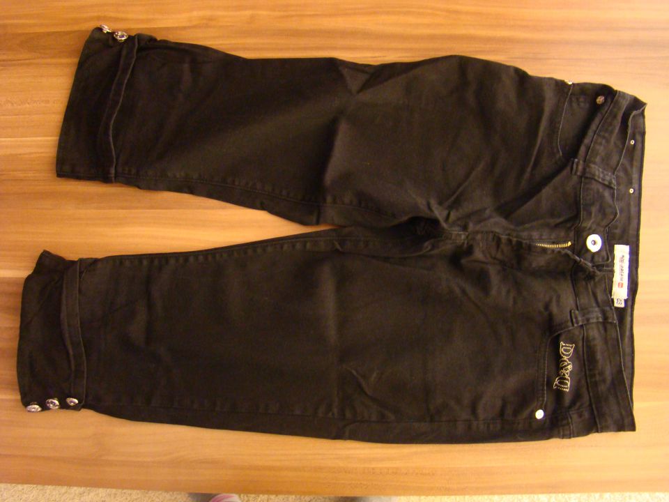 ženske kapri hlače, 5€ (slika 3 od 3)