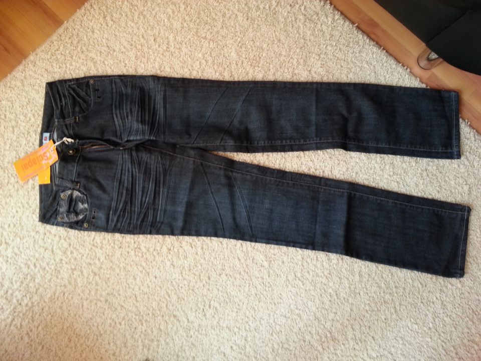 nove jeans ženske hlače (slika 1 od 2), 8€