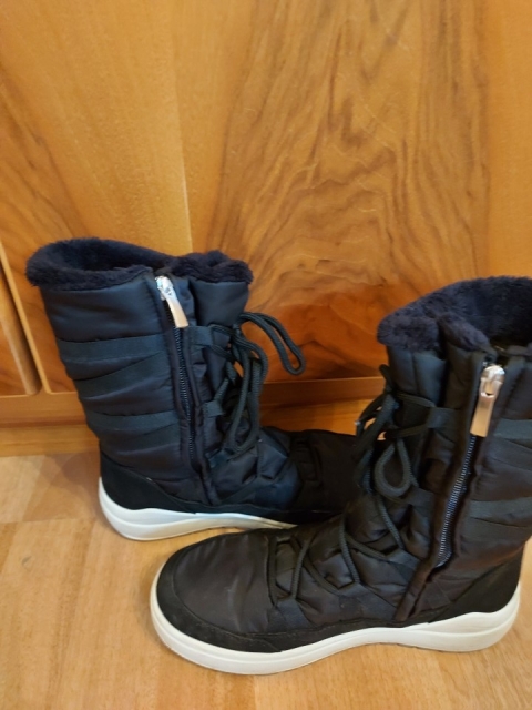 Zimski nepremočljiv škornji št. 38 - PRODANO - foto