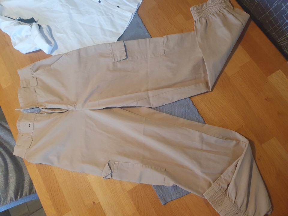 stradivarious  S