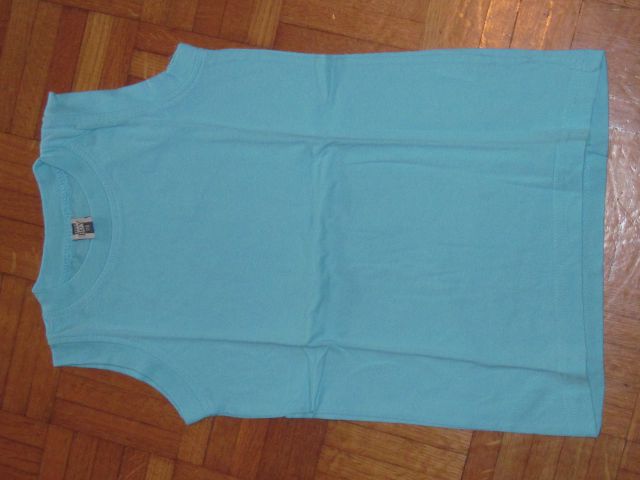 Majica brez rokavov, kupljena v Baby centru v vel. 116
