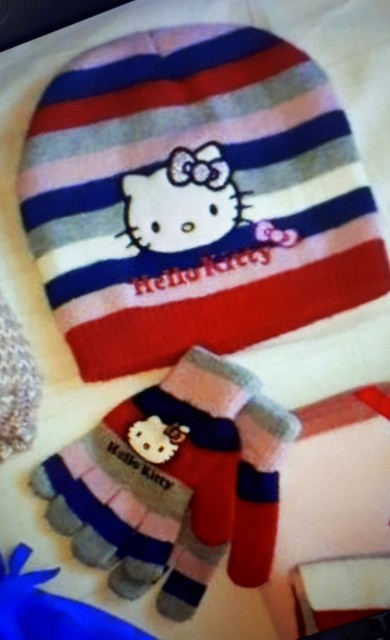 Kapa in rokavičke Hello Kitty za 4-6let =5eur