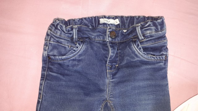 Komplet Name it jeans+ OVS majica št.128 = 7eur