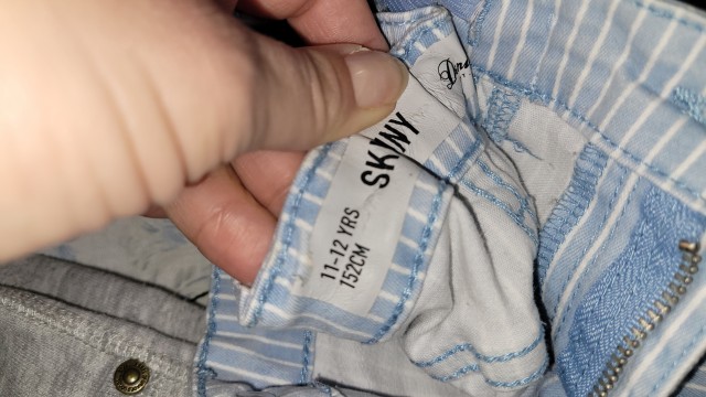 Oblačila poletna deklica 20kos simbolično =20eur
