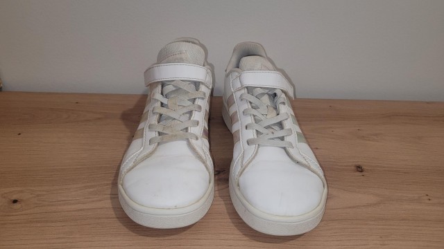 Adidas teniske št.35 = 15eur