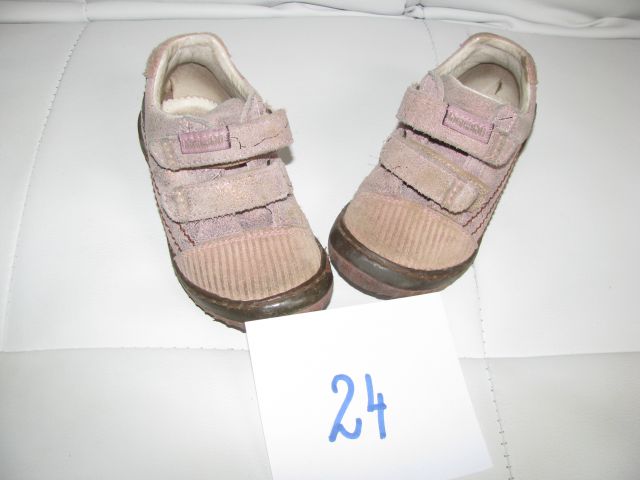 Dekliška obutev - od rojstva do št. 25 - foto