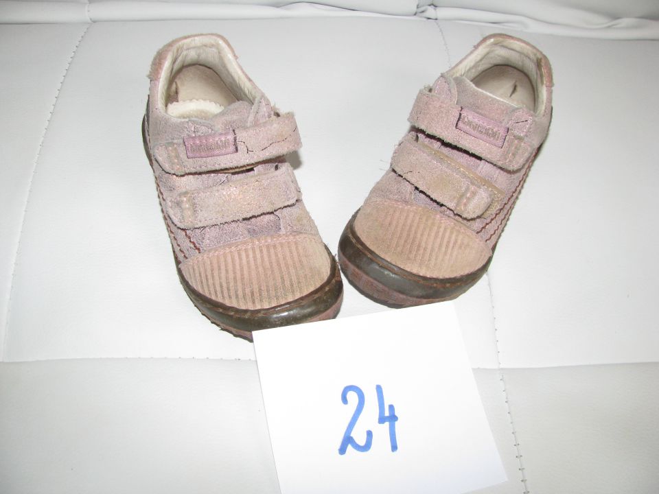 Dekliška obutev - od rojstva do št. 25 - foto povečava