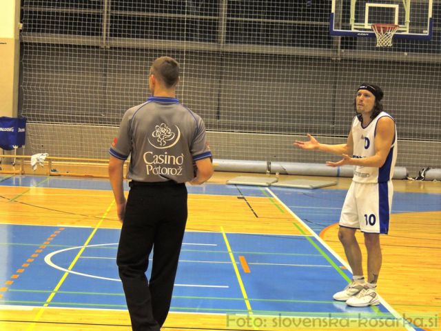 FOTO: Tinex Medvode-Calcit Basketball - foto