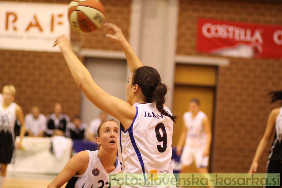 ŽKK Triglav - ŽKK Partizan - foto povečava