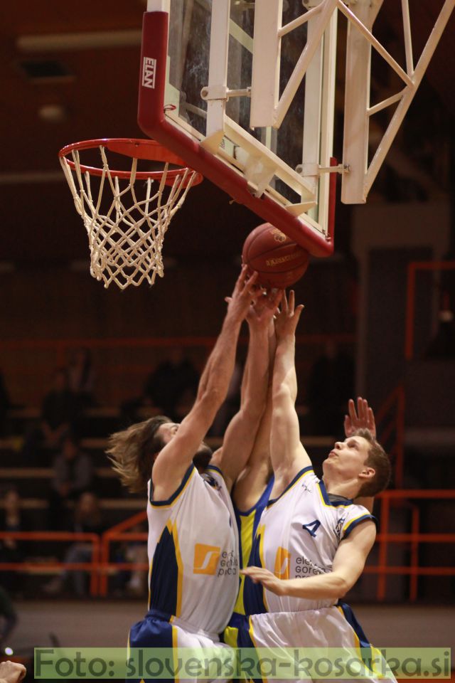 Košarka: Elektro GP - Šenčur GGD (15.3.2014) - foto povečava