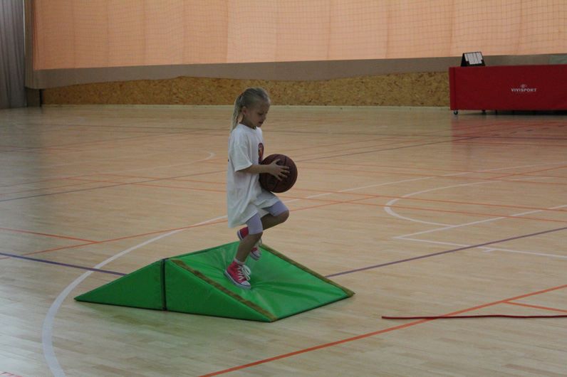 Mlade košarkarice napolnile DRAŠ center - foto povečava