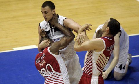 Pretep na tekmi Partizan - Crvena z.  - foto povečava