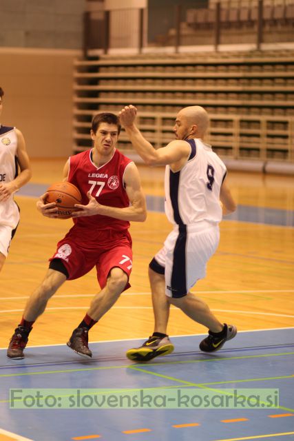 Košarka: Medvode - Pivka (15.11.2014) - foto