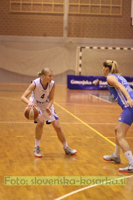 ŽKK Triglav - ŽKK Athlete Celje (6.12.2014) - foto