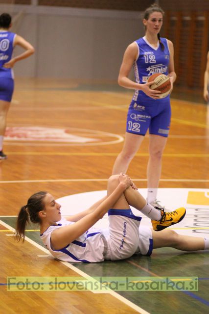 ŽKK Triglav - ŽKK Athlete Celje (6.12.2014) - foto