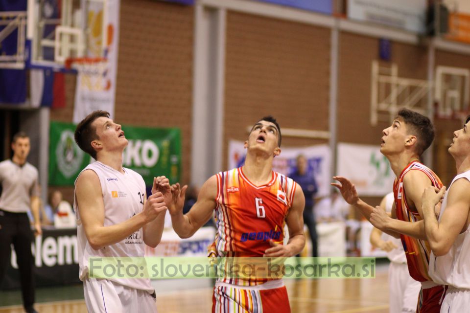 U19: Triglav Elektro GP - Slovan (3.4.2015) - foto povečava