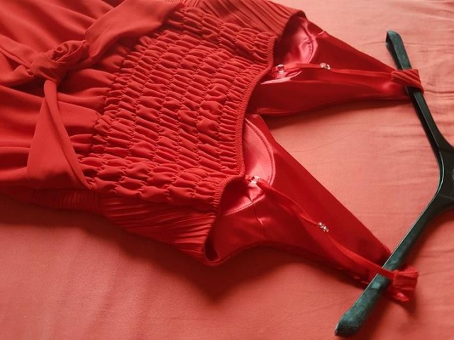 Rdeča obleka - foto