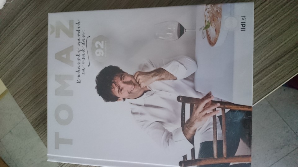 Kuharska knjiga Tomaž 8 eur - foto povečava