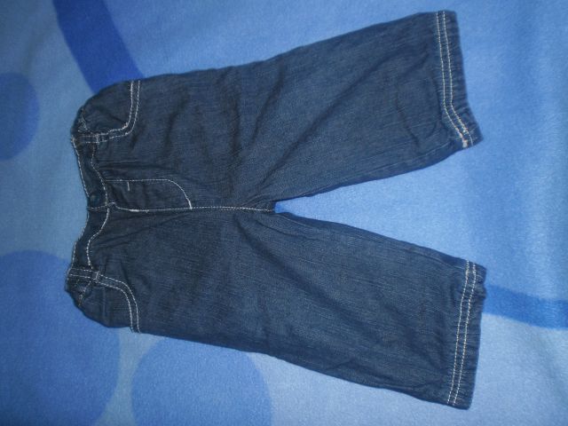 Jeans hlače 6-9 mesecev 3€